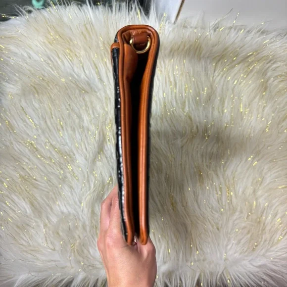 Tory Burch Black Clutch with Brown Logo Trim - Picture 6 of 9